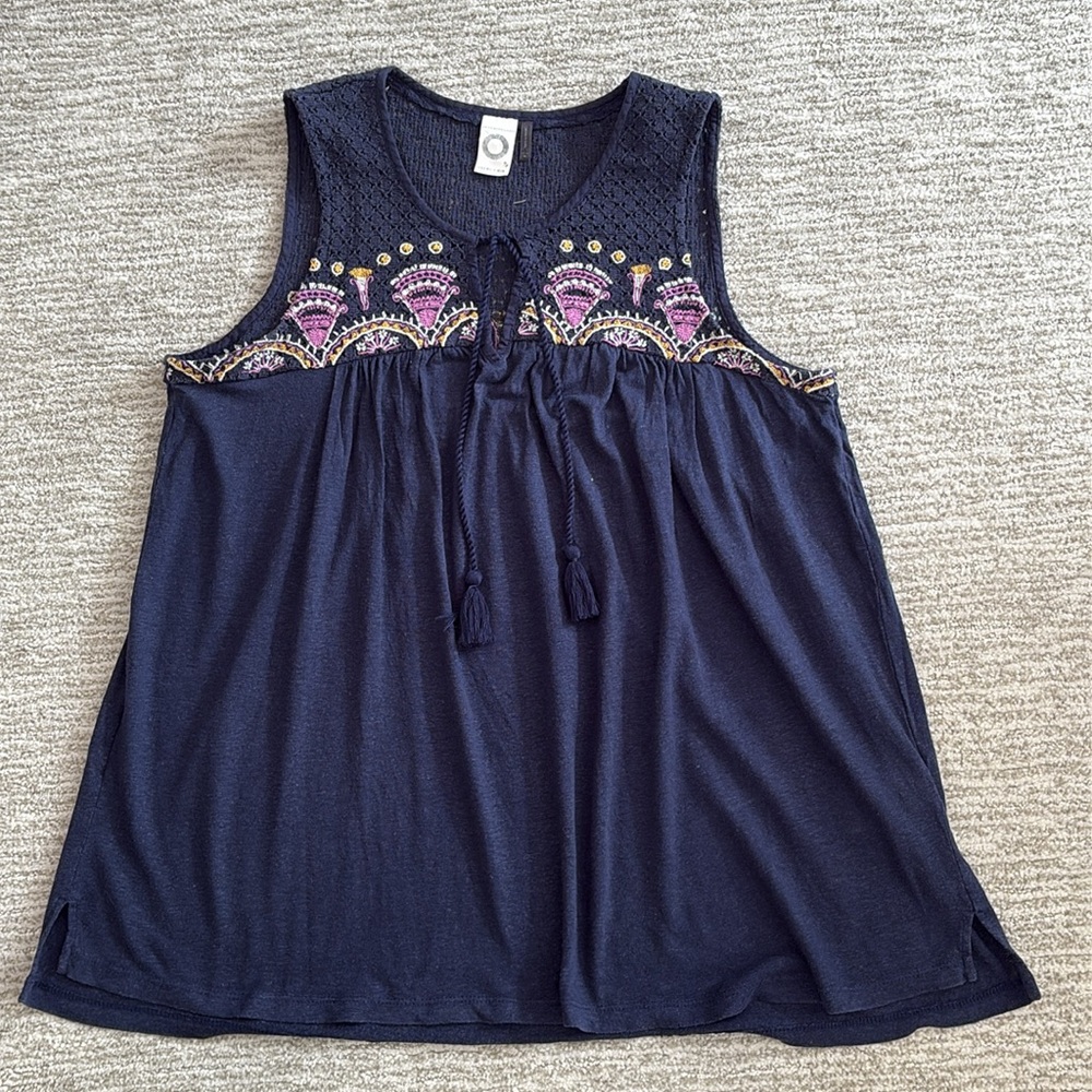 Anthropologie Akemi + Kin Crochet Williston Embroidered Tank Womens Size M Navy - Picture 9 of 14